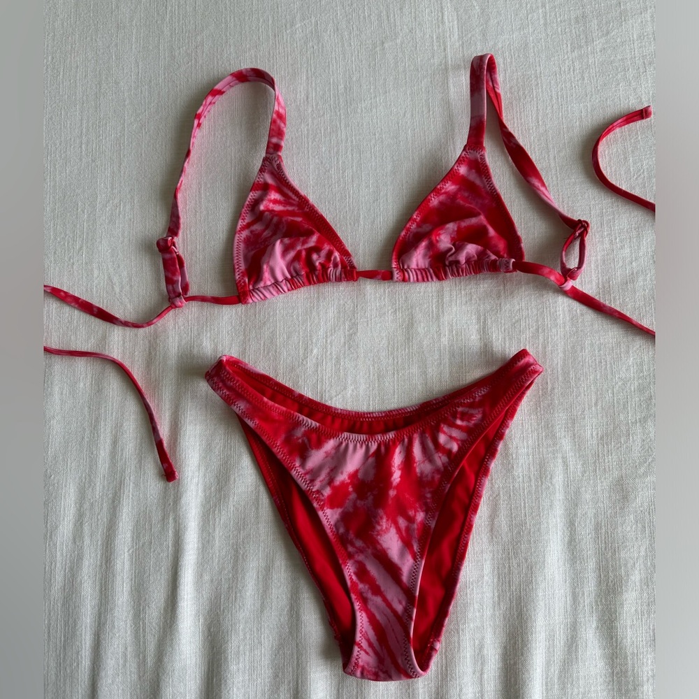 Pink tie-dyed bikini